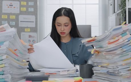 Do Job Postings Show Early Labor‑Market Effects of AI?