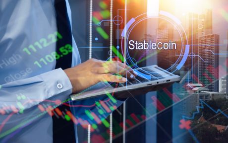 Synthetic Stablecoins and Financial Stability